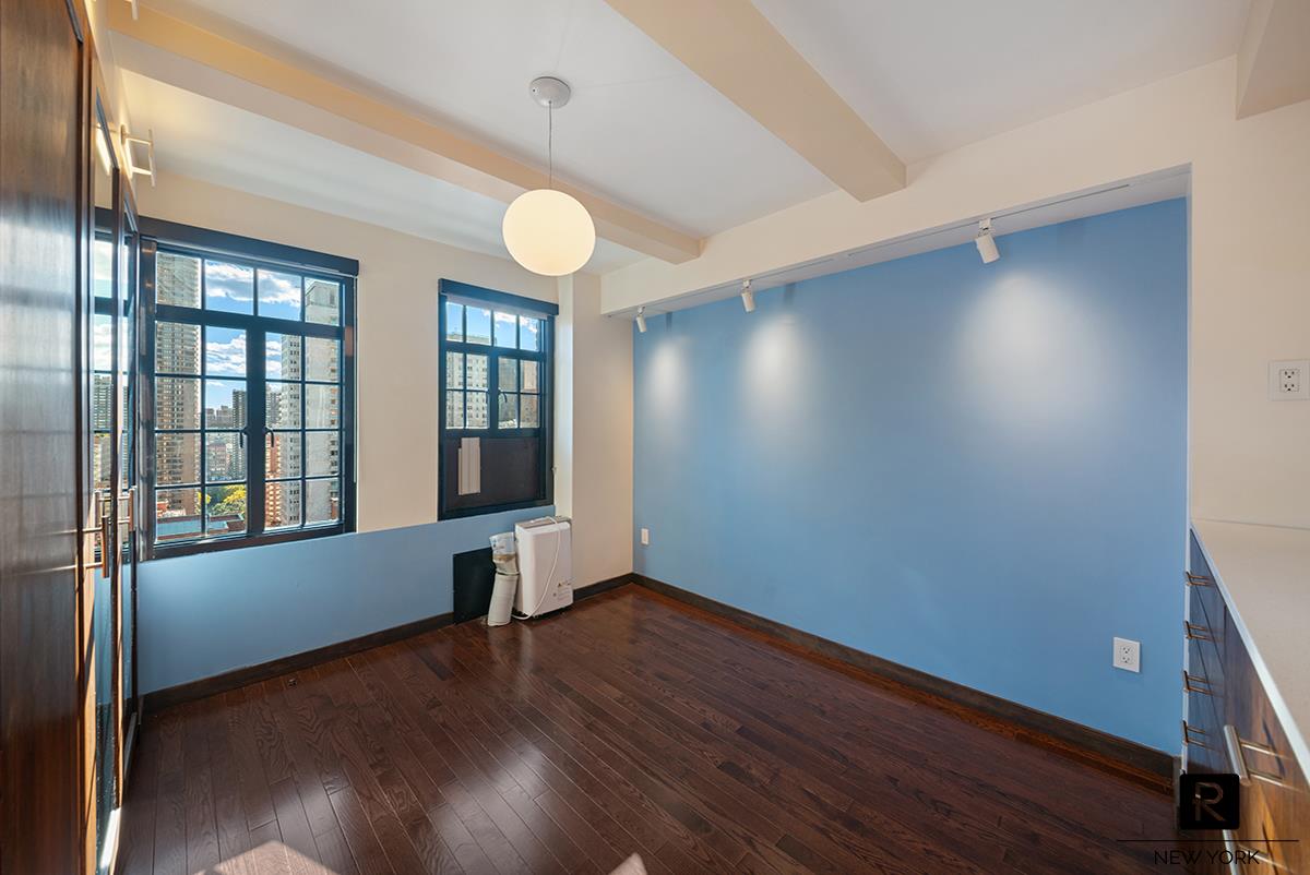 320 East 42nd Street 1918 Tudor City New York NY 10017