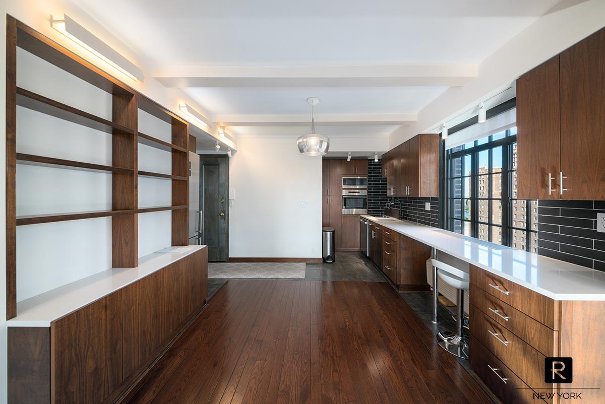 320 East 42nd Street 1918 Tudor City New York NY 10017