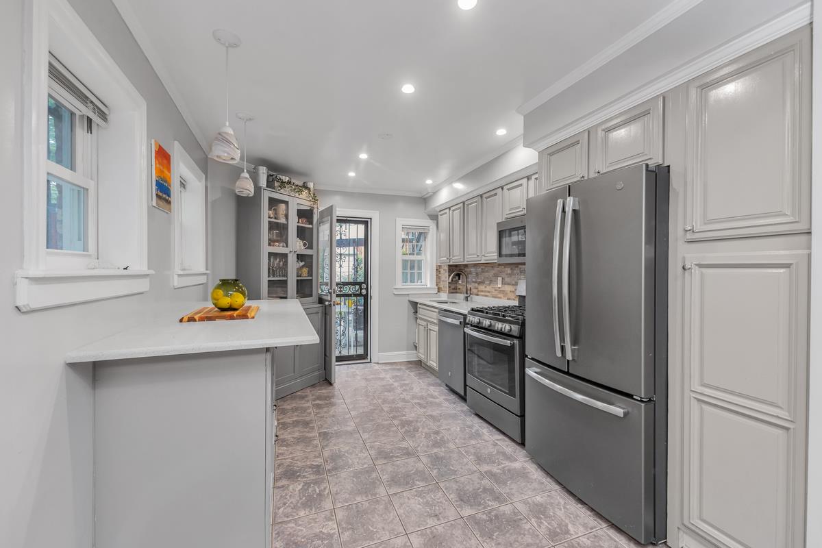 807 Lincoln Place Crown Heights Brooklyn NY 11216