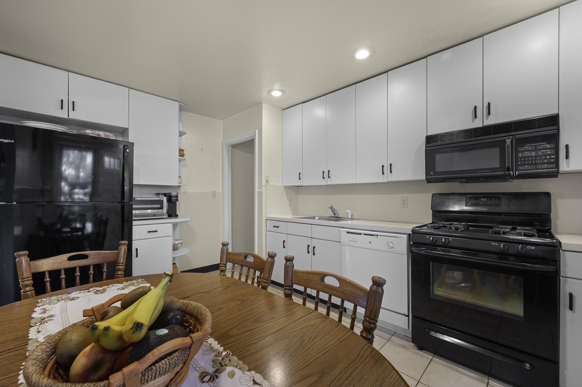 58-19 264th Street Little Neck Queens NY 11362