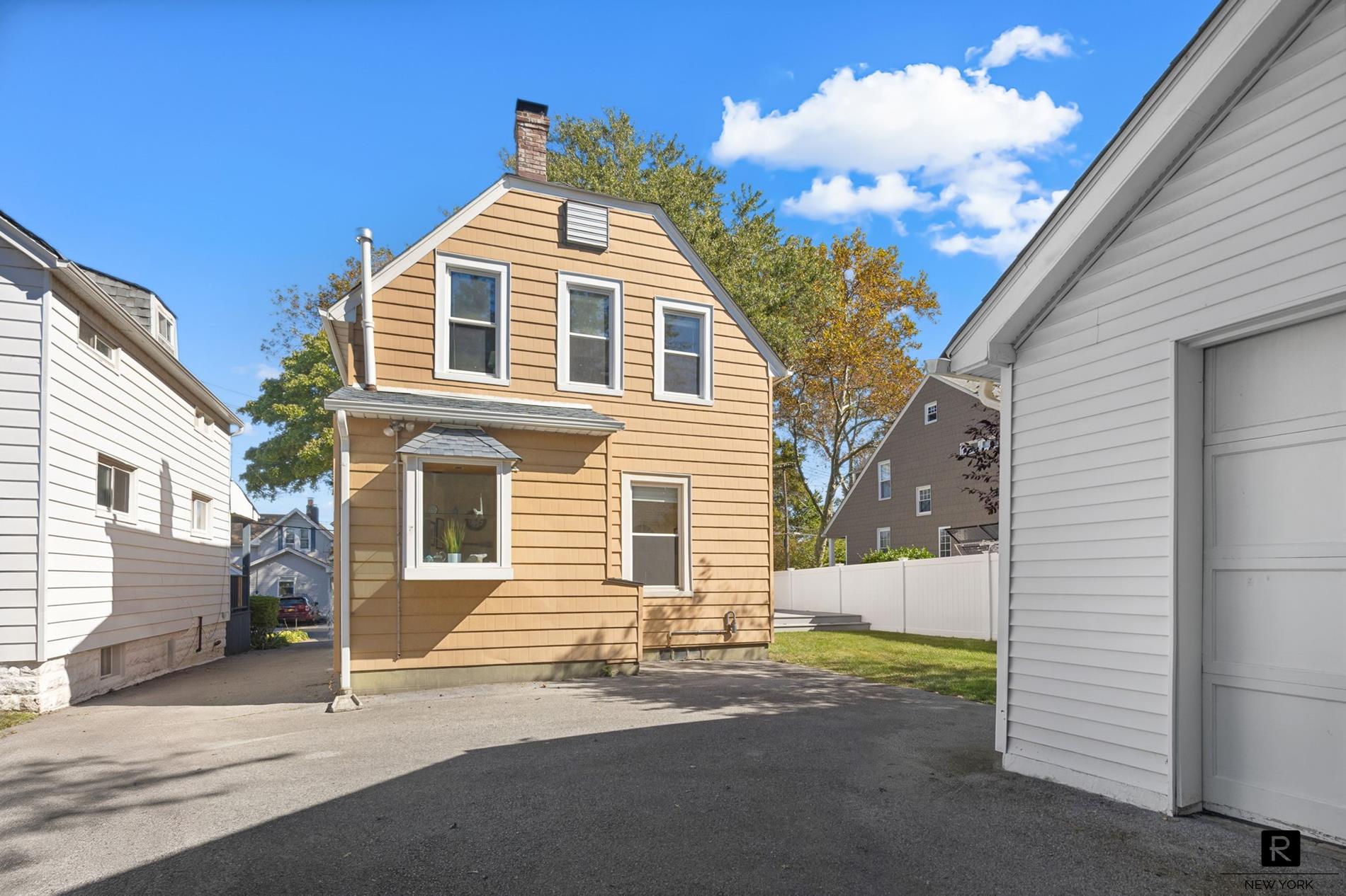 475 King Avenue City Island Bronx NY 10464