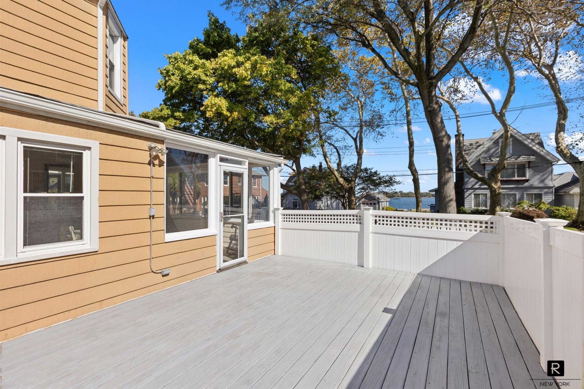 475 King Avenue City Island Bronx NY 10464