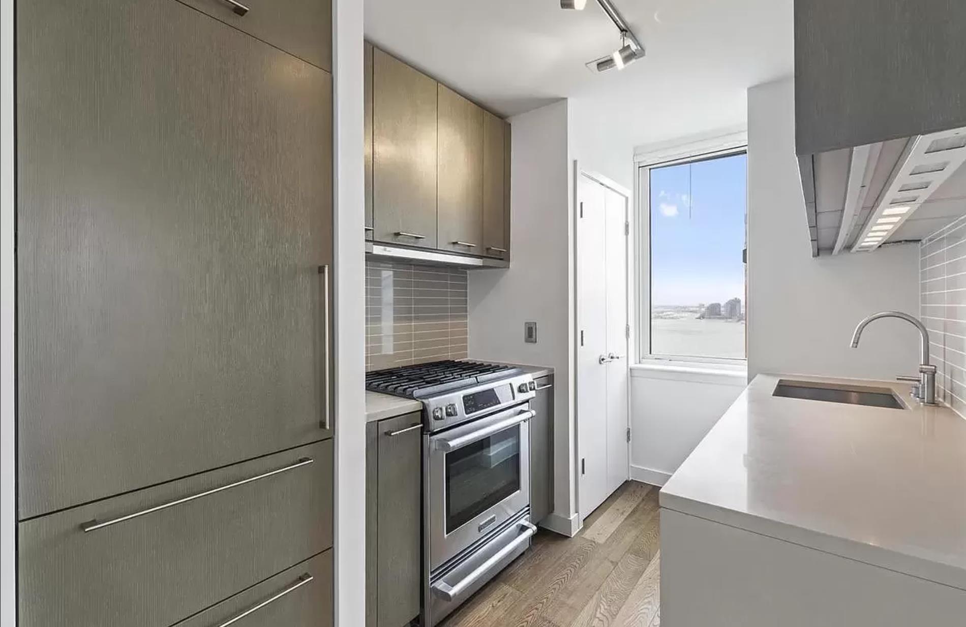 225 Rector Place 22H Battery Park City New York NY 10280