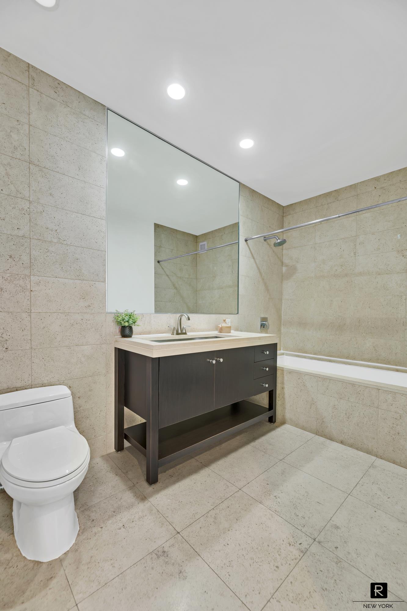 1600 Broadway Midtown West New York NY 10019