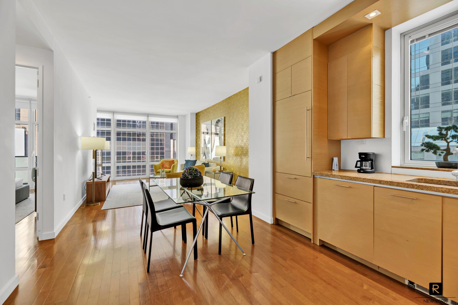 1600 Broadway Midtown West New York NY 10019