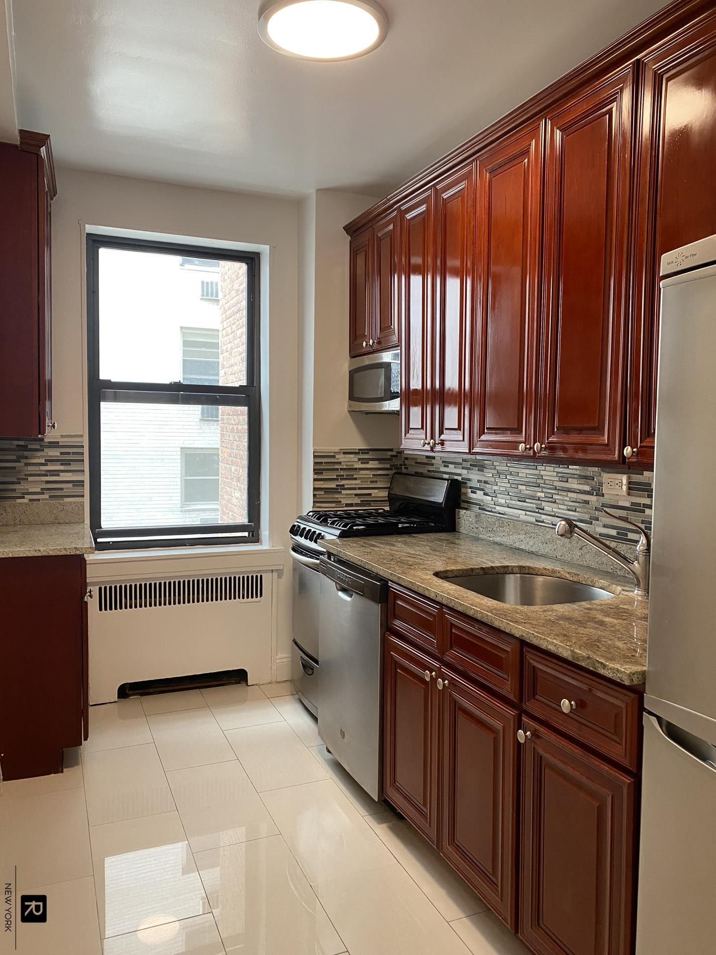50 East 78th Street, #5D