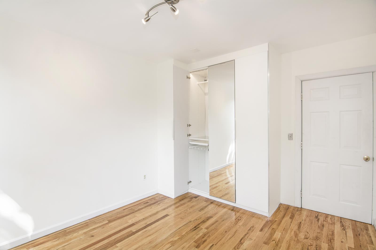 17 Carlton Avenue, #2
