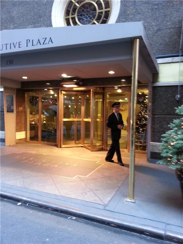 Great Furnished Studio in the Heart of Mid-town-Luxury High Rise