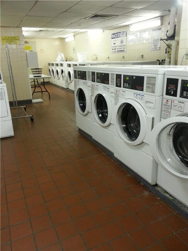 Great Furnished Studio in the Heart of Mid-town-Luxury High Rise