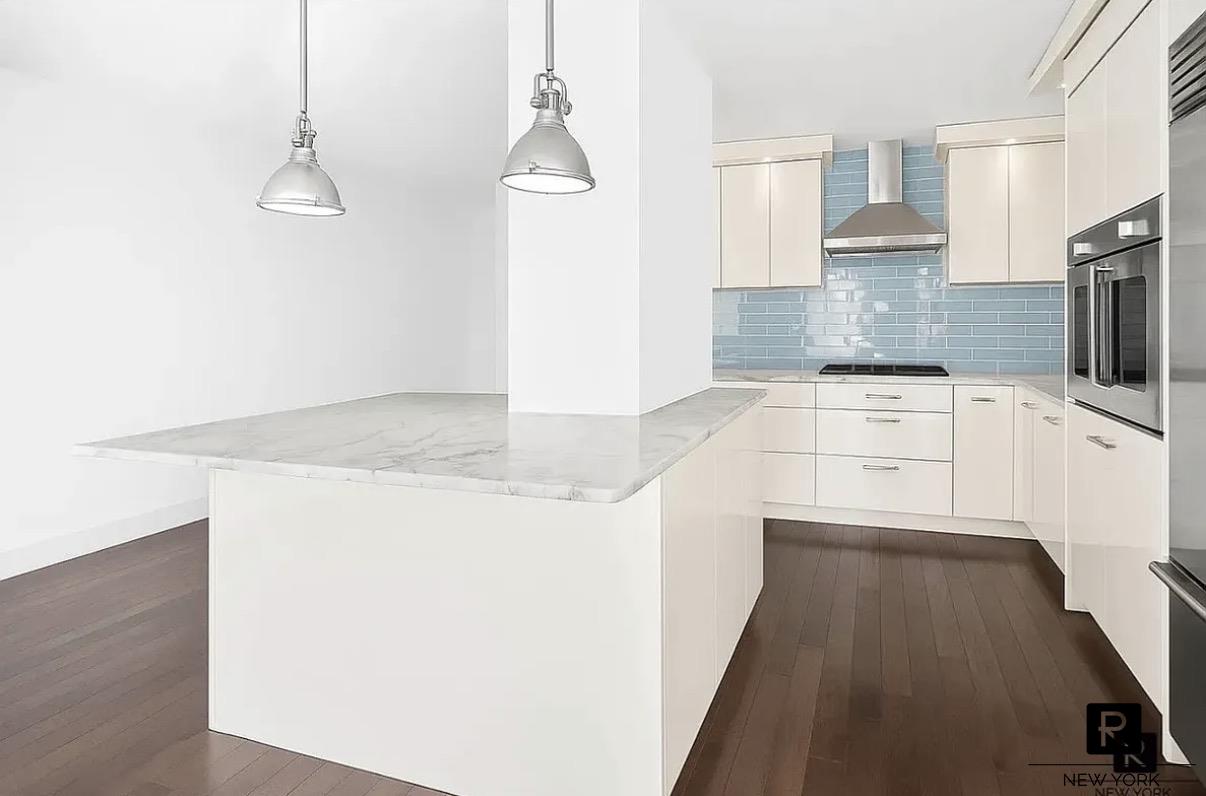 330 East 38th Street Murray Hill New York NY 10016