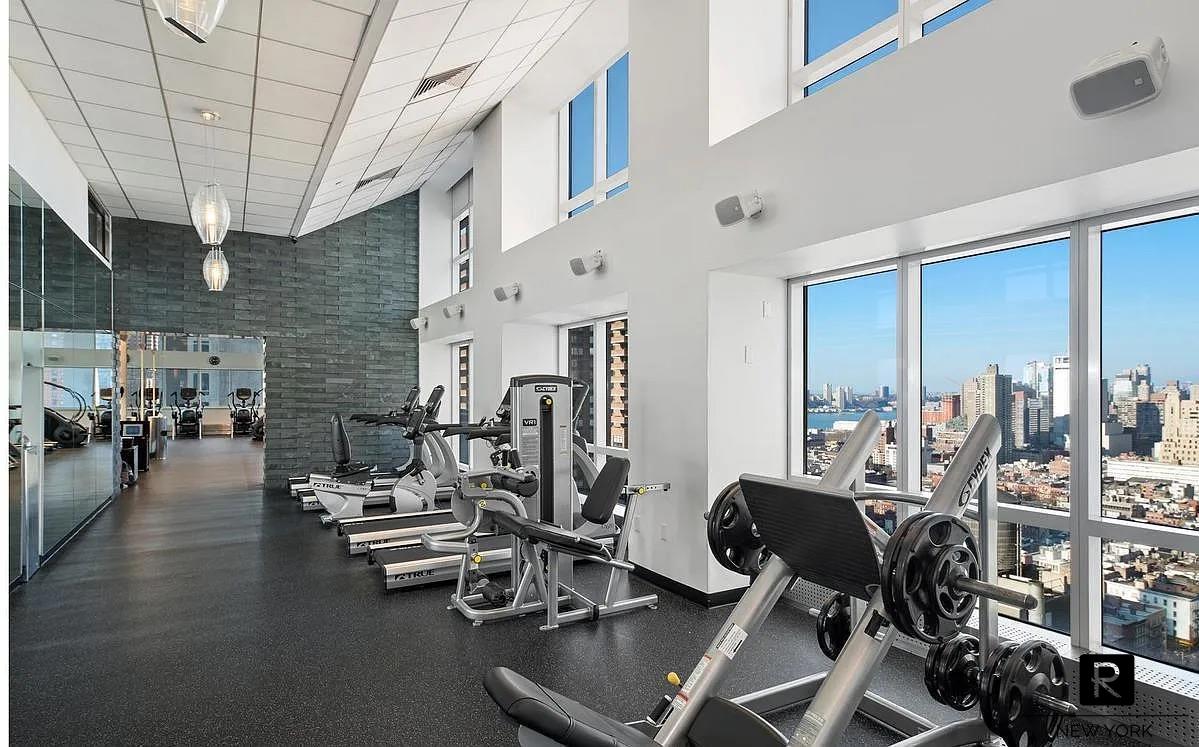 350 West 42nd Street Midtown West New York NY 10036
