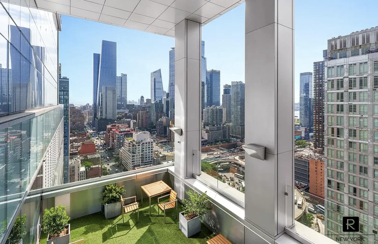 350 West 42nd Street Midtown West New York NY 10036