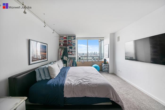 101 West 67th Street PH-1C Lincoln Square New York NY 10023