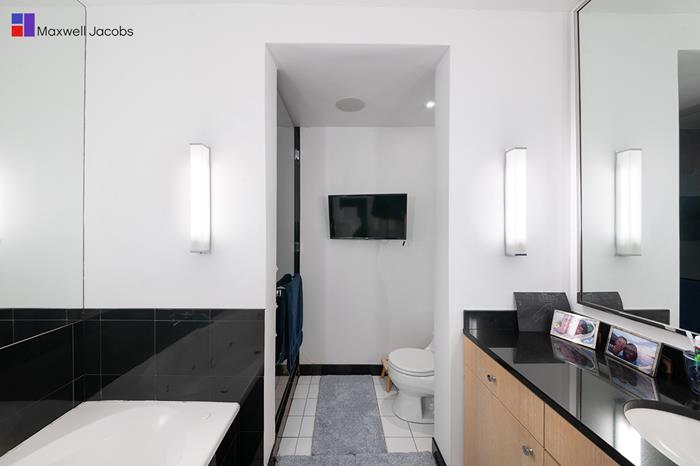 101 West 67th Street PH-1C Lincoln Square New York NY 10023