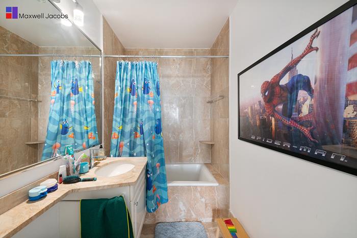 101 West 67th Street PH-1C Lincoln Square New York NY 10023