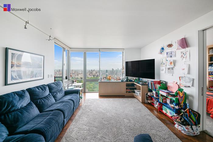 101 West 67th Street PH-1C Lincoln Square New York NY 10023