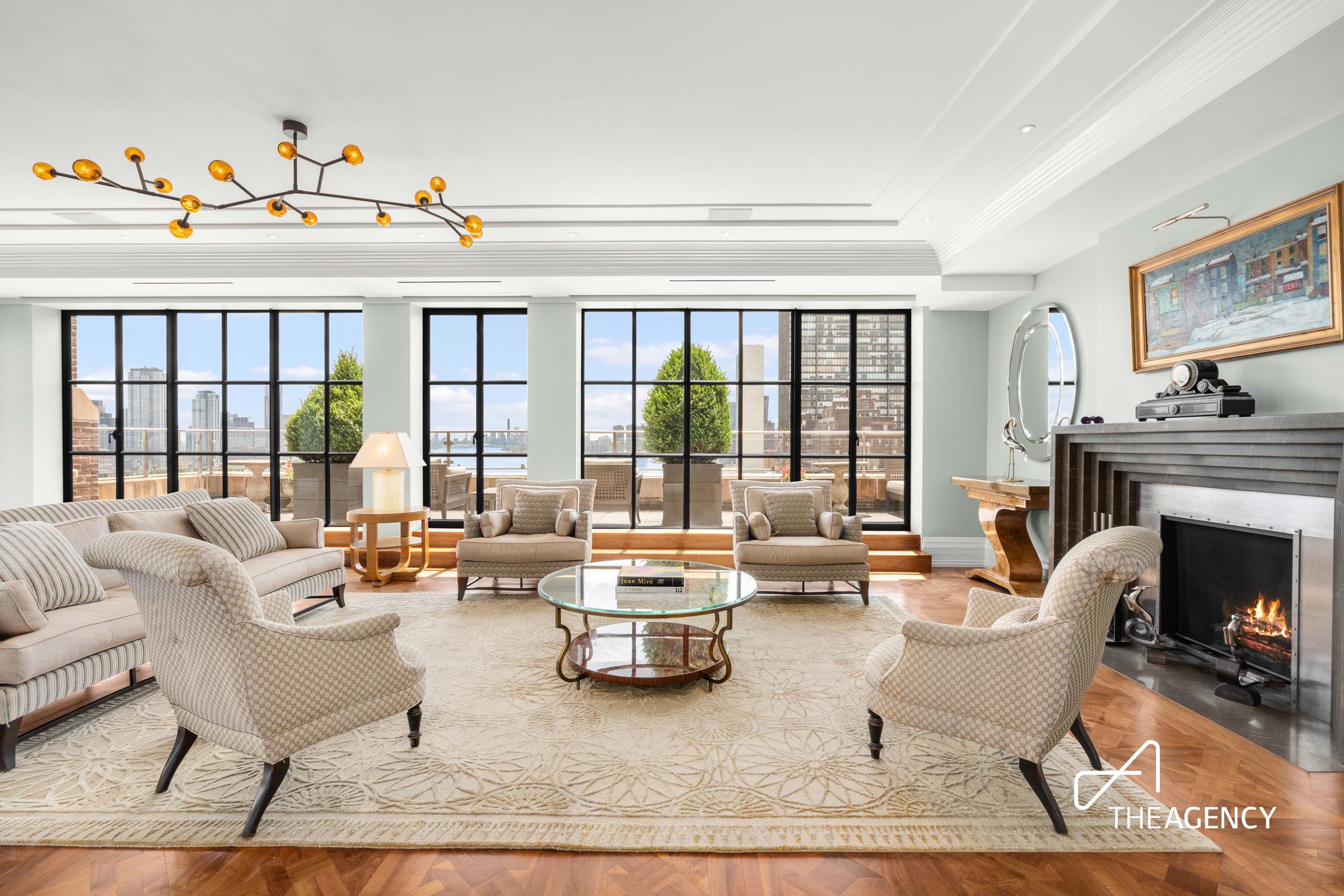 450 E 52nd Street, #PH