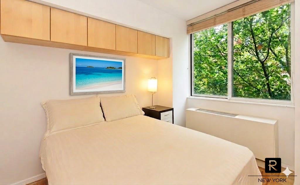 350 West 50th Street Midtown West New York NY 10019