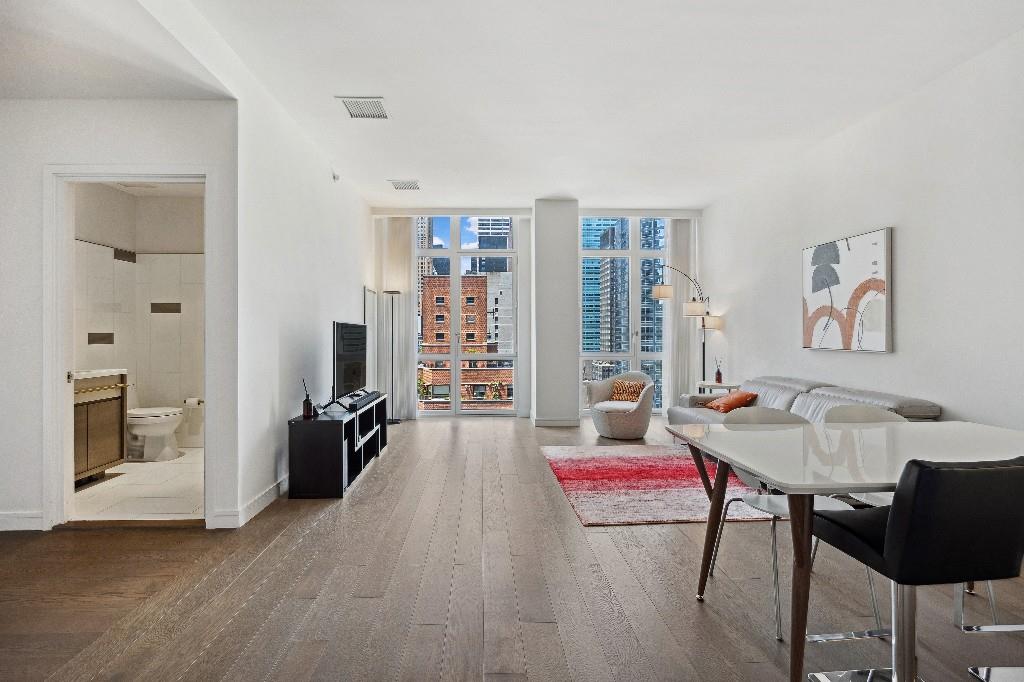 305 East 51st Street Turtle Bay New York NY 10022