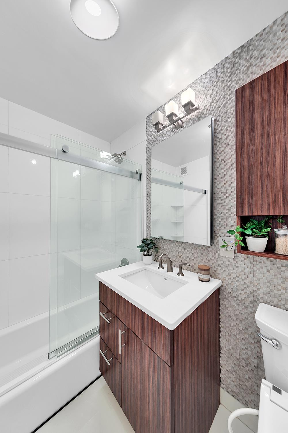 315 West 70th Street 4A Lincoln Square New York NY 10023
