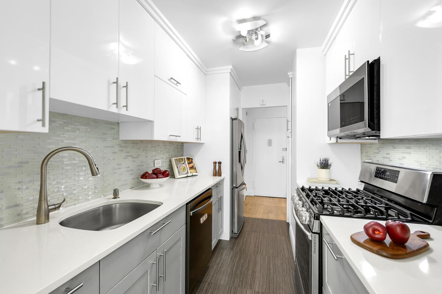 315 West 70th Street 4A Lincoln Square New York NY 10023