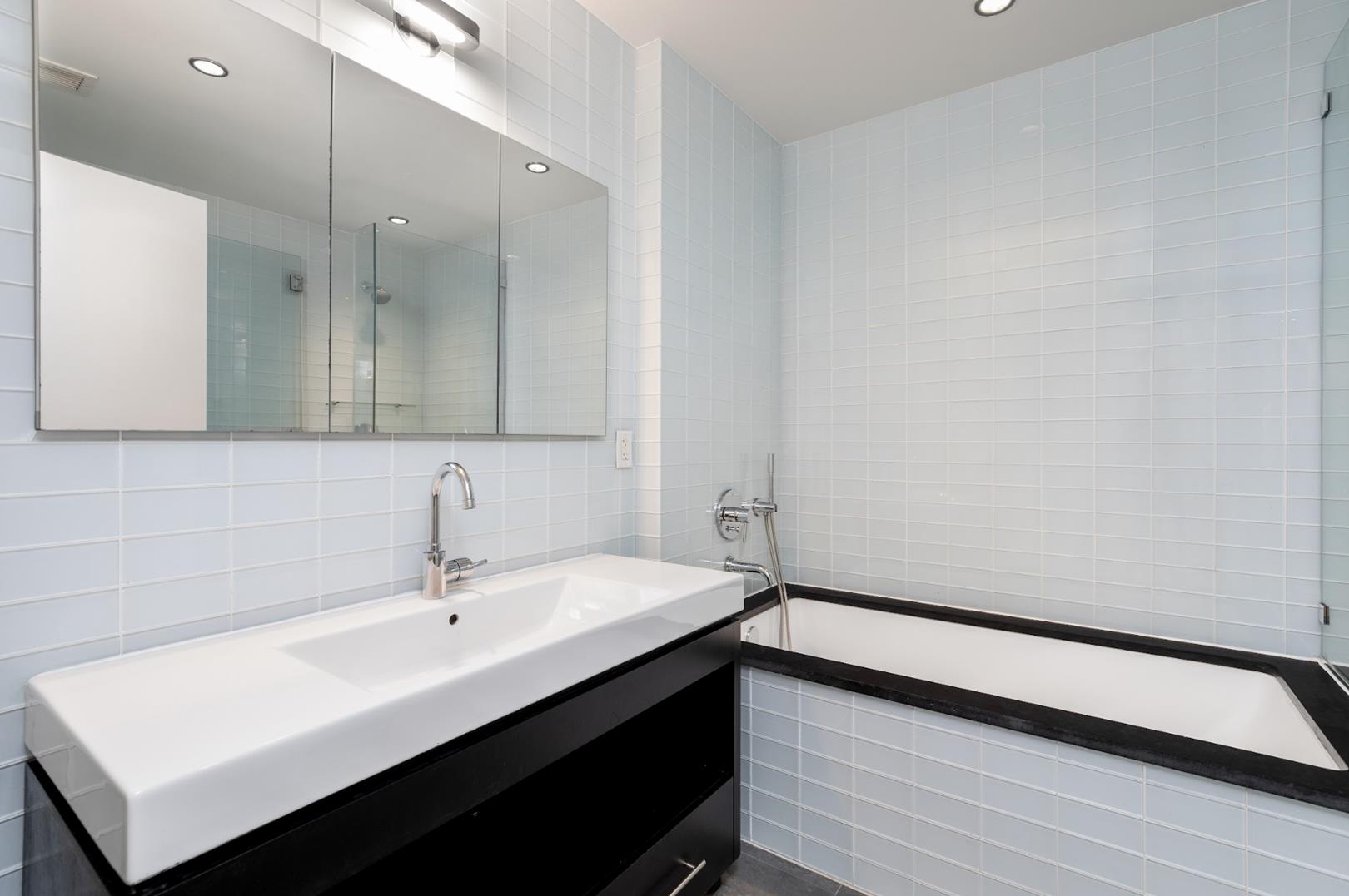 554 West 54th Street, #26O