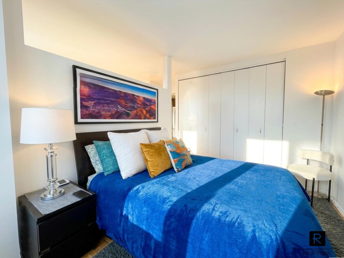 350 West 50th Street Midtown West New York NY 10019