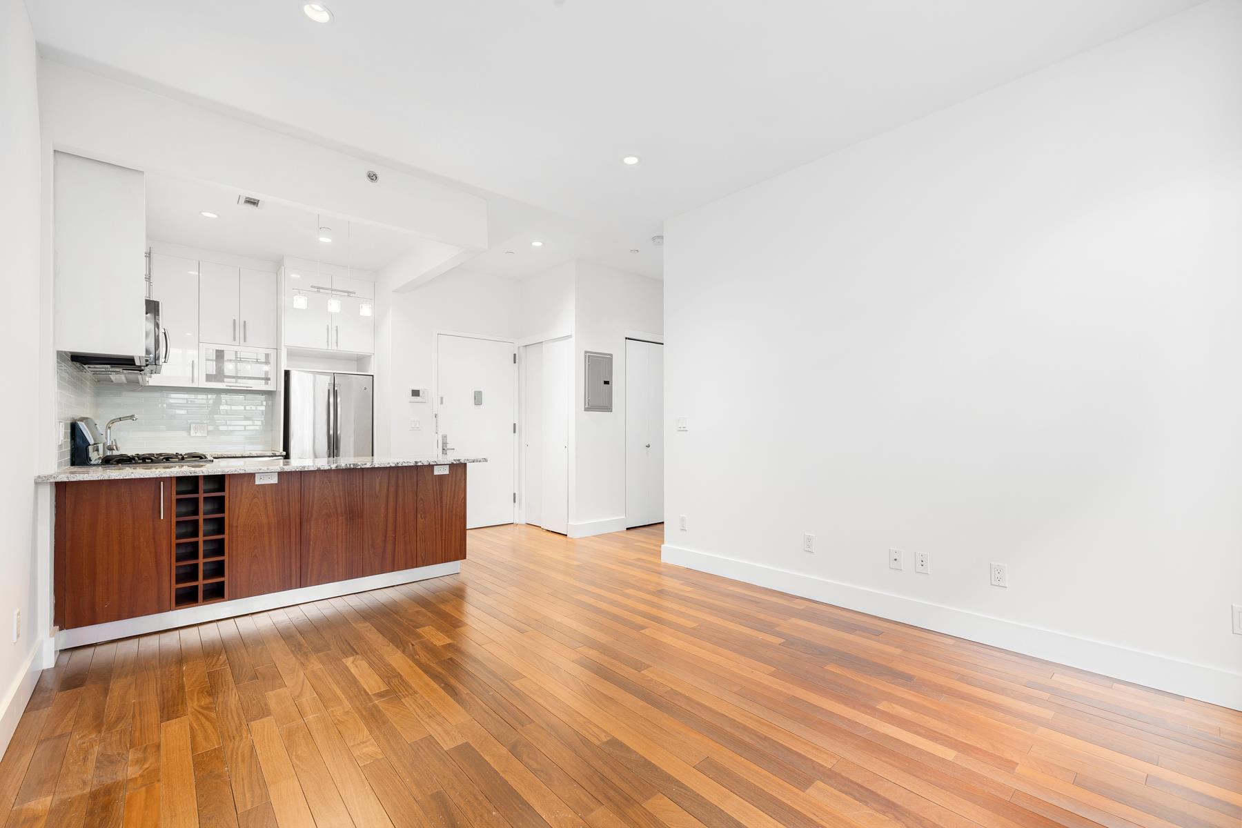 41-18 27th Street 8A Long Island City Queens NY 11101