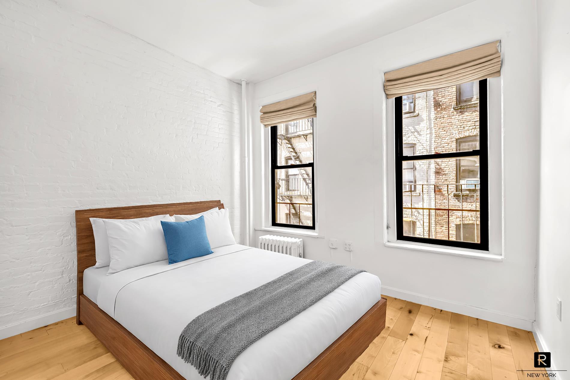 131 Thompson Street Soho New York NY 10012