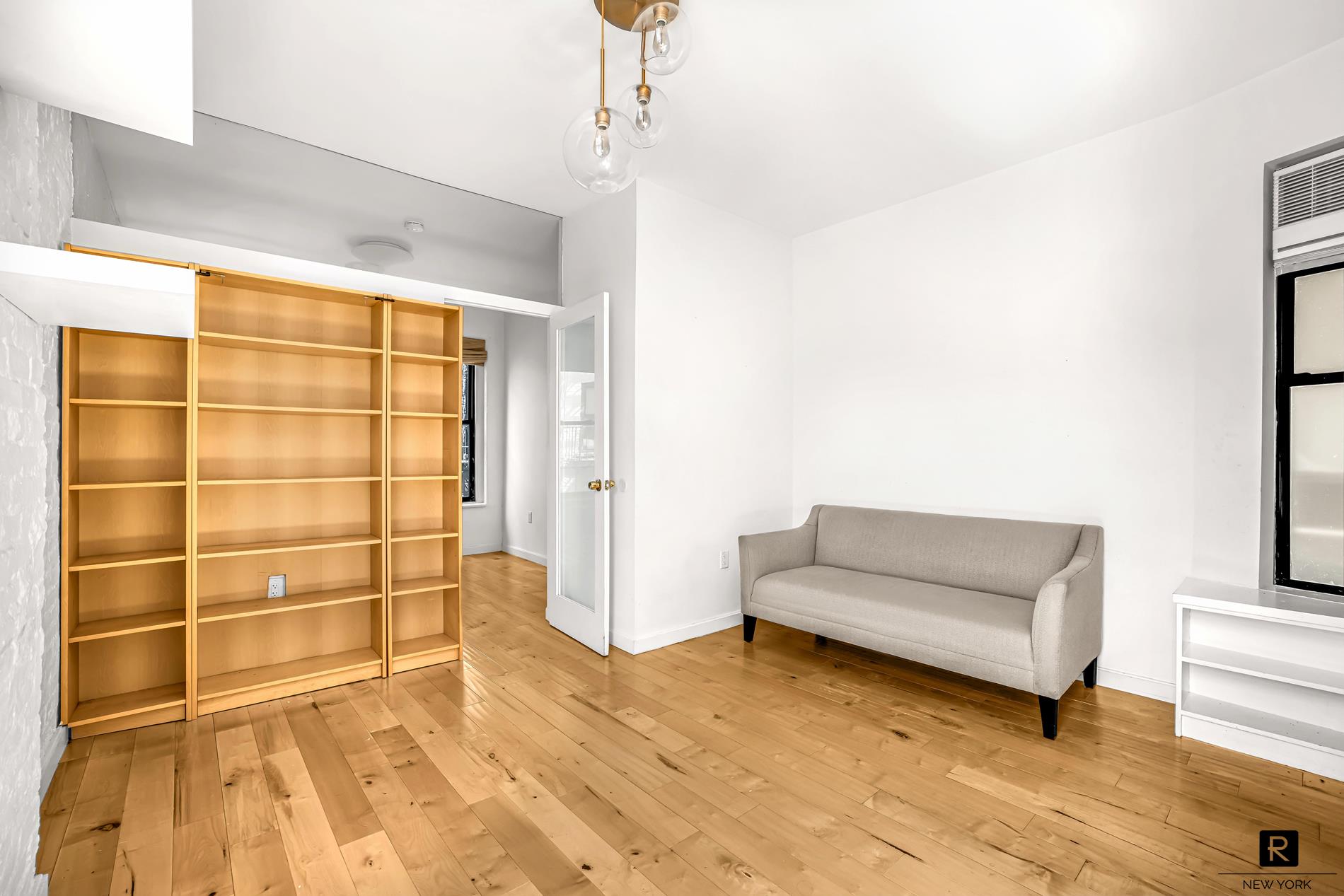 131 Thompson Street Soho New York NY 10012