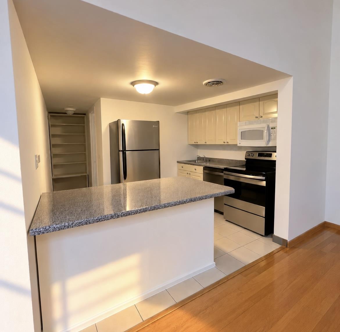 371 Madison Street 109 Lower East Side New York NY 10002