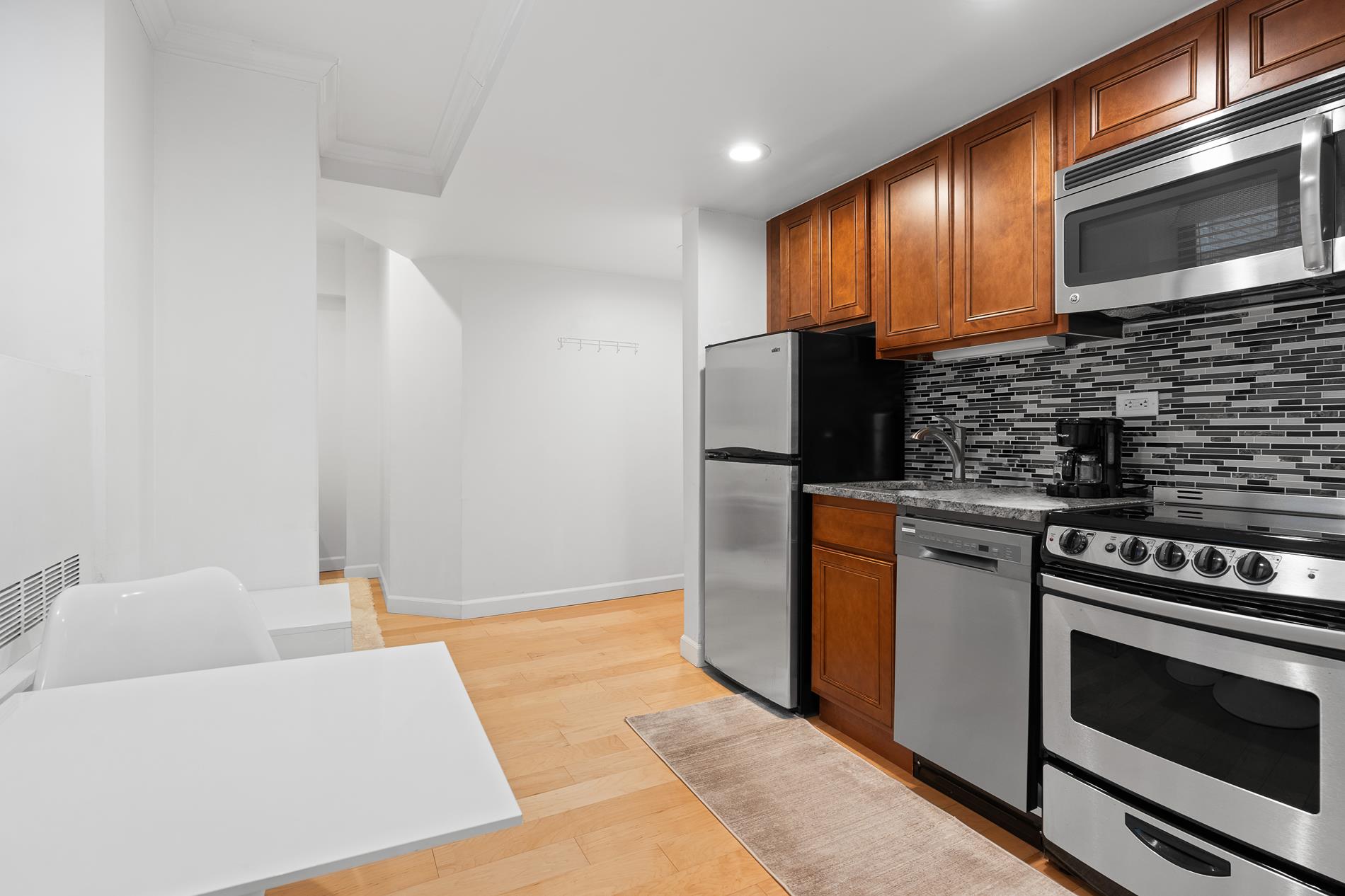 150 West 51st Street 1628 Midtown West New York NY 10019