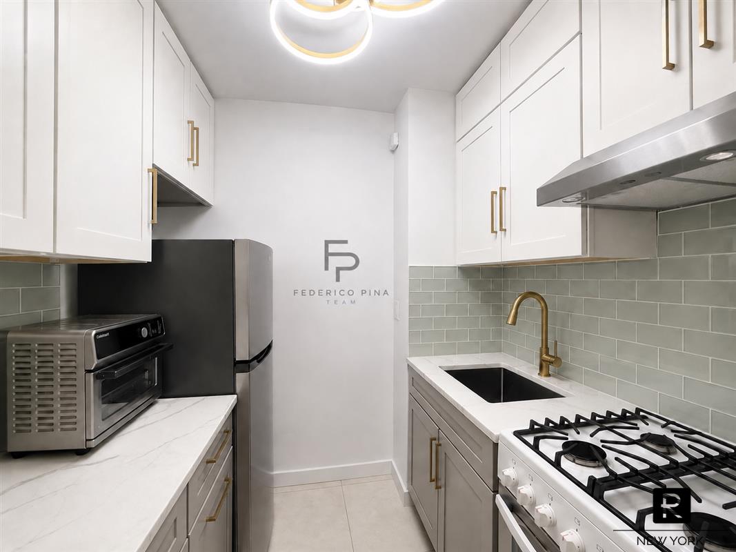 159 West 53rd Street Midtown West New York NY 10019