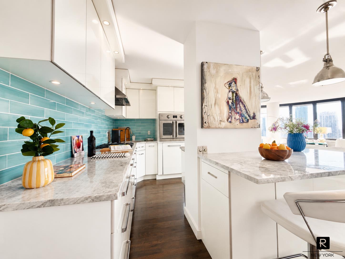 330 East 38th Street Murray Hill New York NY 10016