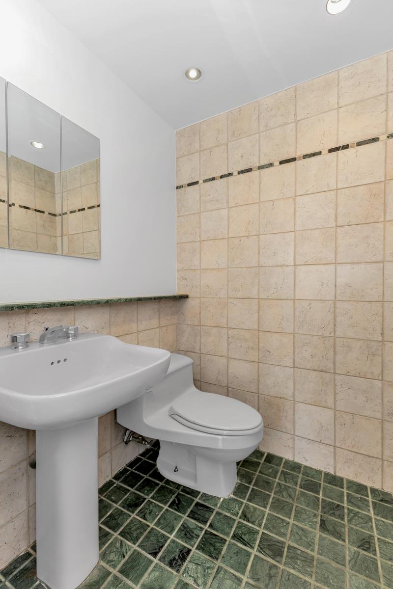 305 East 24th Street Kips Bay New York NY 10010