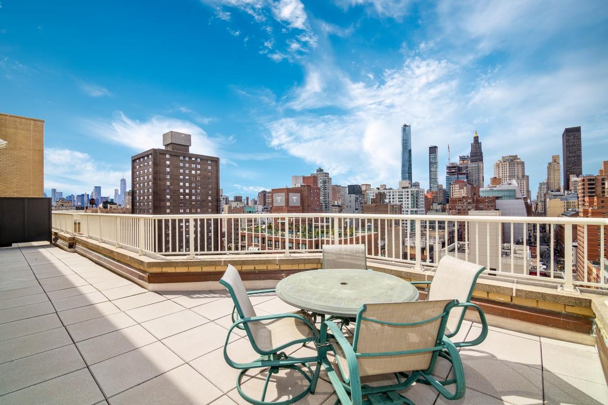 305 East 24th Street Kips Bay New York NY 10010