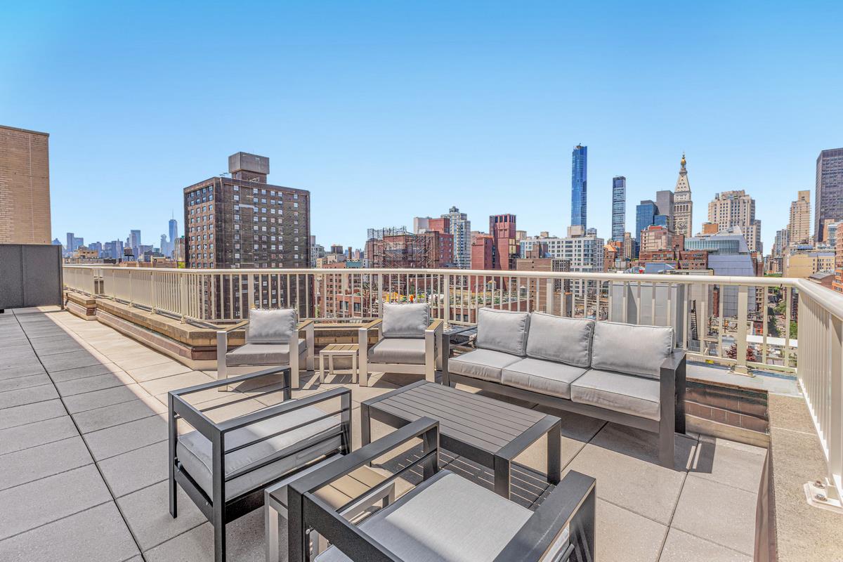 305 East 24th Street Kips Bay New York NY 10010