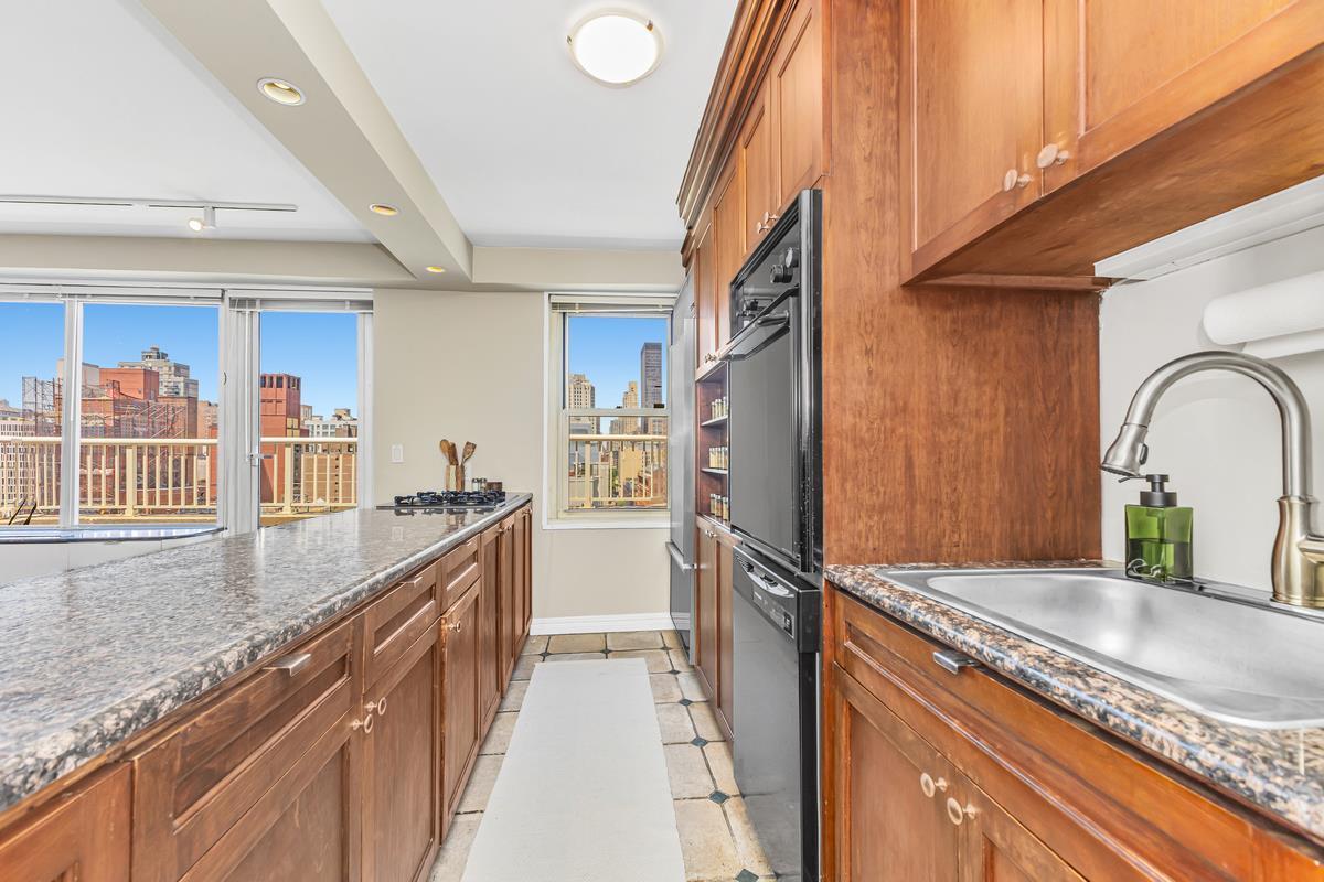 305 East 24th Street Kips Bay New York NY 10010