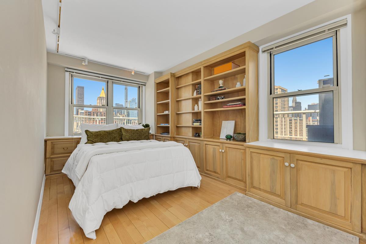 305 East 24th Street Kips Bay New York NY 10010