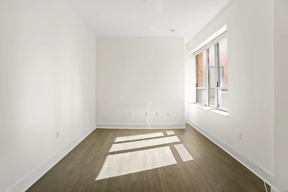 416 West 52nd Street 324 Clinton New York NY 10019