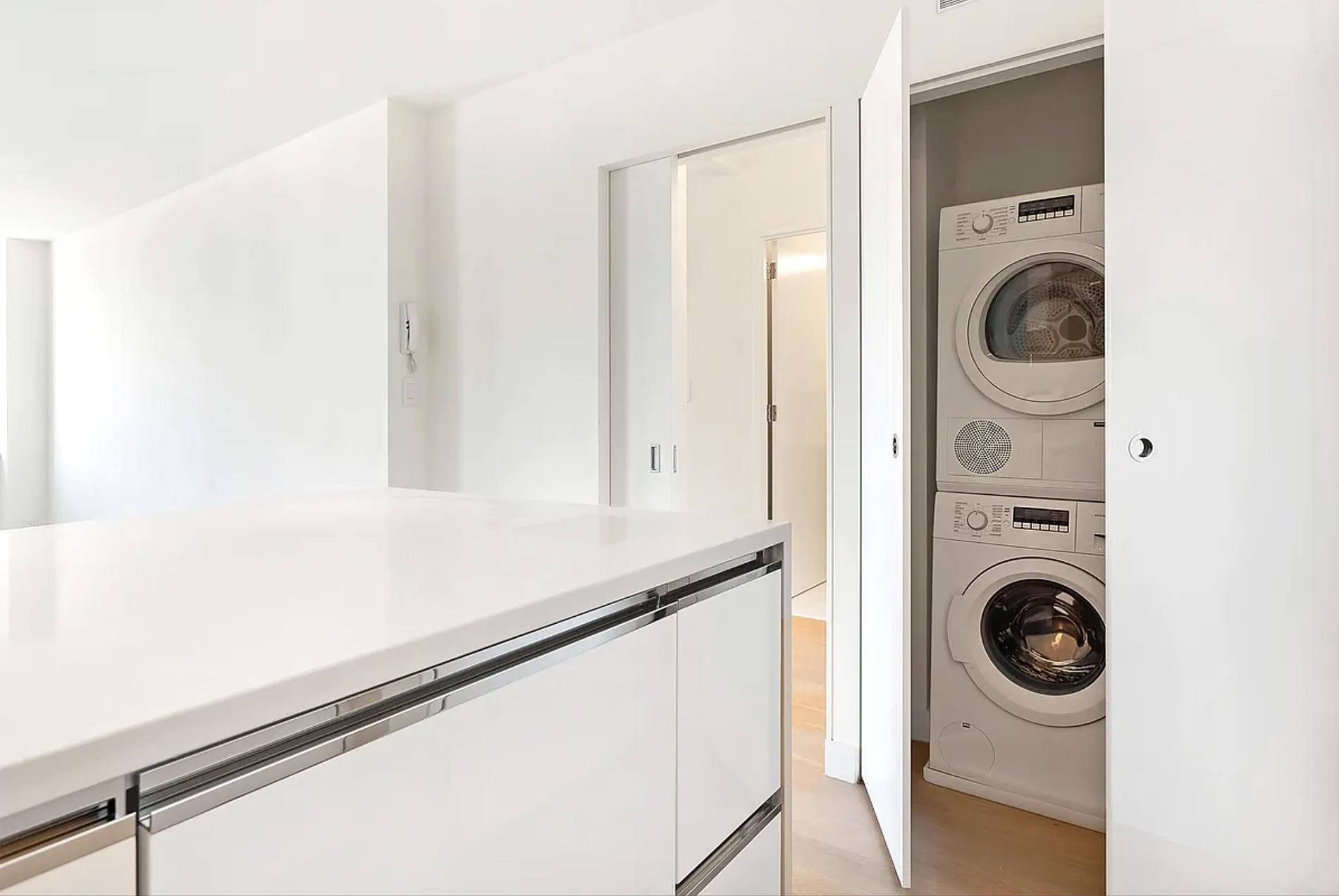 301 West 53rd Street 8-F Clinton New York NY 10019