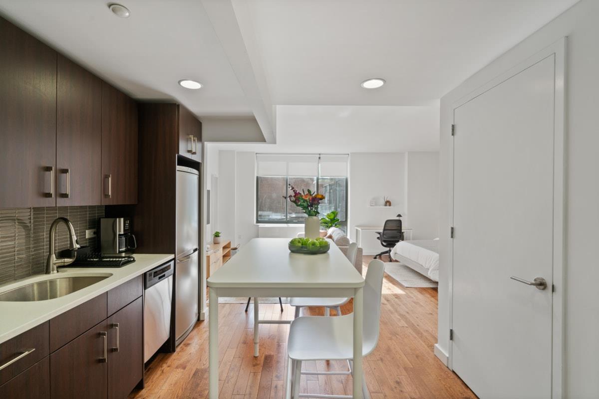 260 West 26th Street, #3C