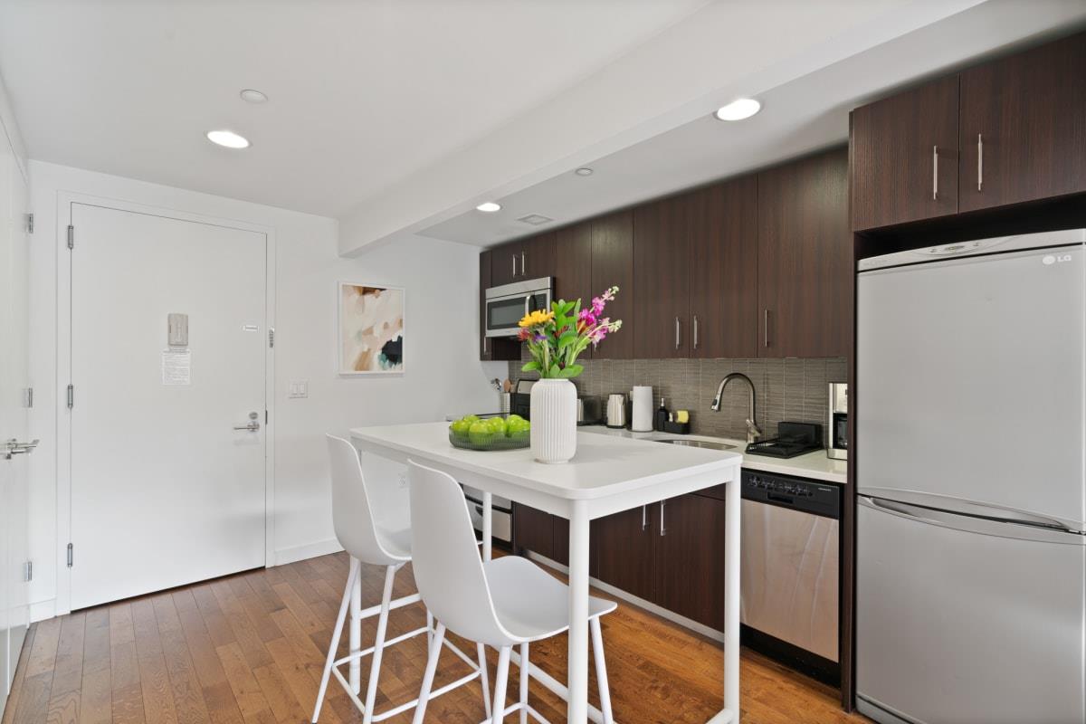 260 West 26th Street, #3C