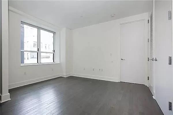 416 West 52nd Street 610 Clinton New York NY 10019