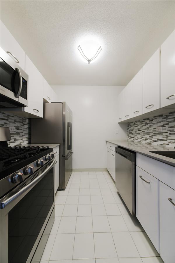 2 South End Avenue, #9-I