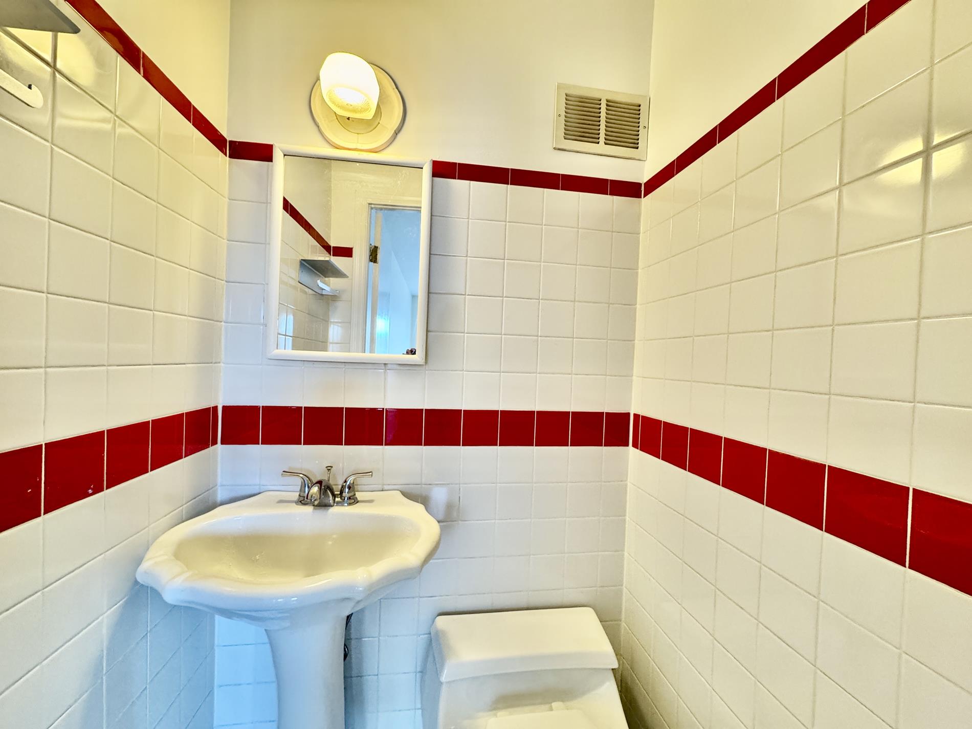 22-35 38th Street 3 Steinway-Ditmars Queens NY 11105