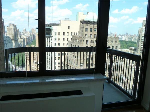 Exquisitely Furnished 1 Bedroom - Columbus Circle Luxury Builidng