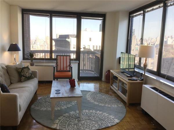 Exquisitely Furnished 1 Bedroom - Columbus Circle Luxury Builidng