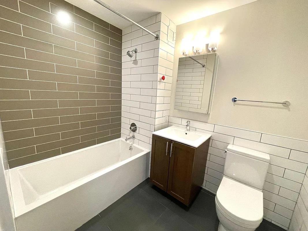 490 Myrtle Avenue 4N Clinton Hill Brooklyn NY 11205