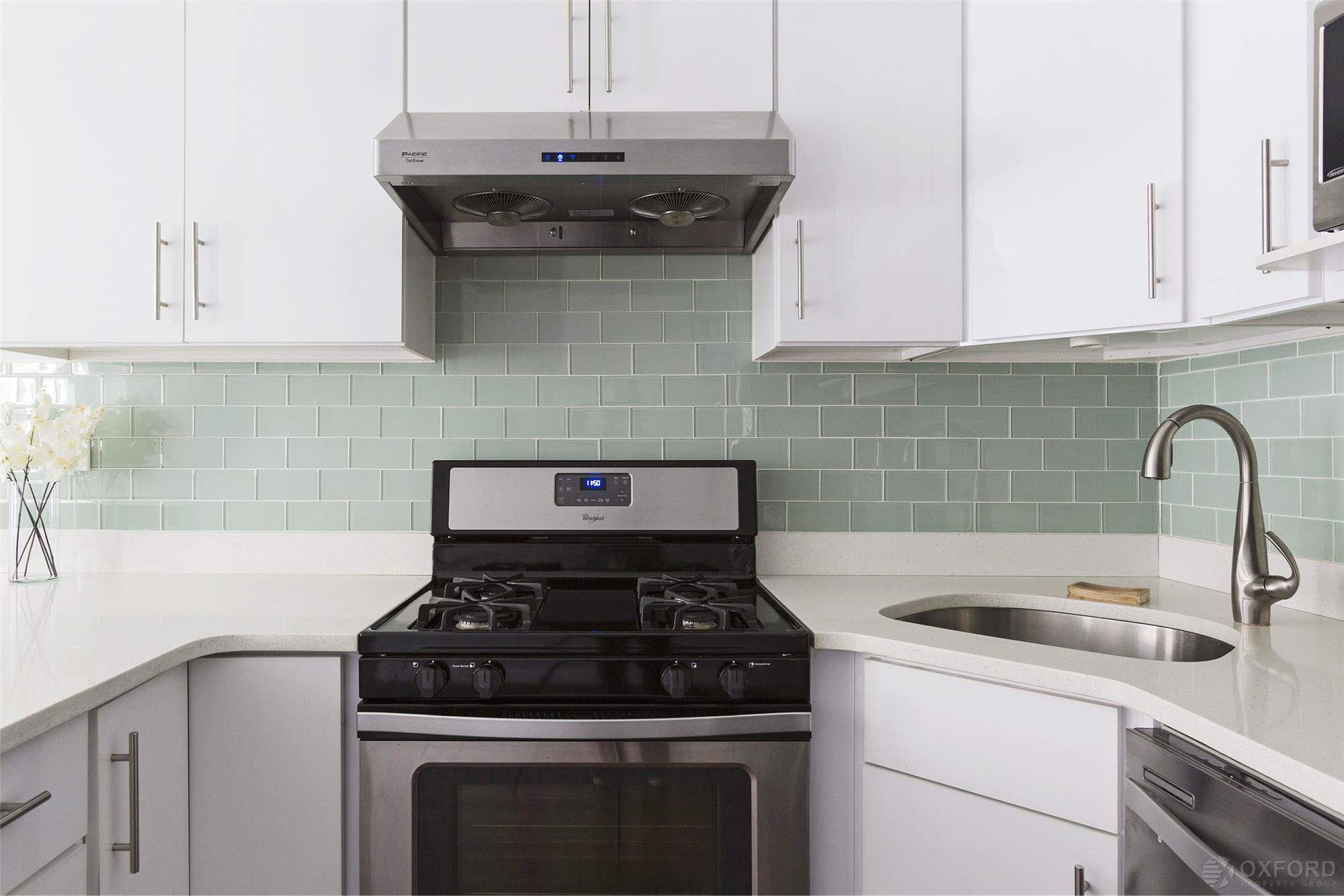 http://www.olr.com/Pictures/Interior_Photo/1623159_int_photo147006637.jpg